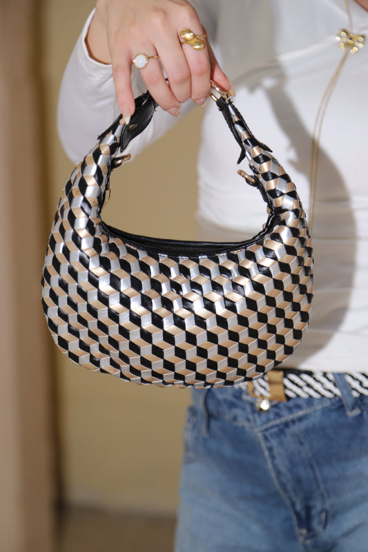 3D Loop Bag — close-up of the hand-braided exterior and handle — Scarpe Handmade